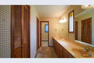 109 Oxford Street, Victoria, TX 77904 - Photo 10