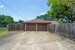 109 Oxford St, Victoria, TX 77904 - Photo 16
