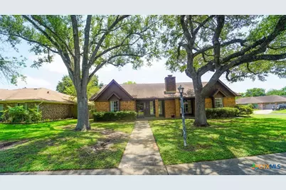 109 Oxford Street, Victoria, TX 77904 - Photo 1