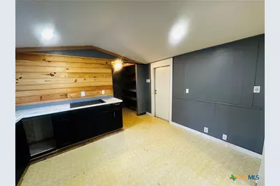 217 E Schulz Street, Marion, TX 78124 - Photo 6