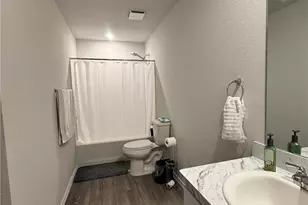 404 Jean St, Seguin, TX 78155 - Photo 8