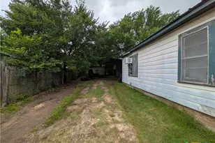 602 Andrews St, Gatesville, TX 76528 - Photo 16
