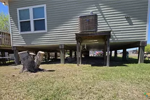 501 S 13th St, Seadrift, TX 77983 - Photo 6
