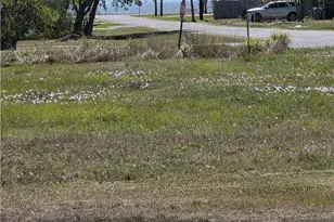 501 S 13th St, Seadrift, TX 77983 - Photo 18