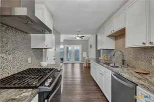 1905 Castle Gate Cir, San Marcos, TX 78666 - Photo 12
