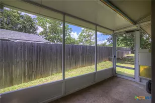 1905 Castle Gate Cir, San Marcos, TX 78666 - Photo 22