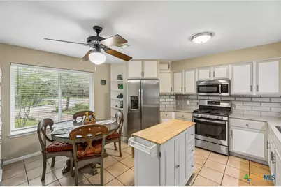300 Bluff Road, Spicewood, TX 78669 - Photo 20
