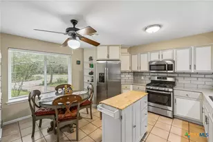 300 Bluff Rd, Spicewood, TX 78669 - Photo 20