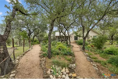 300 Bluff Road, Spicewood, TX 78669 - Photo 4