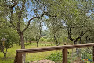300 Bluff Rd, Spicewood, TX 78669 - Photo 32