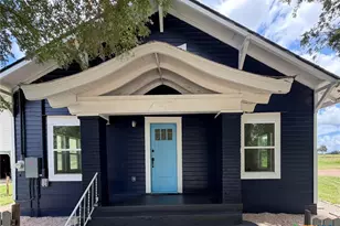 106 N Pear St, Rockdale, TX 76567 - Photo 1