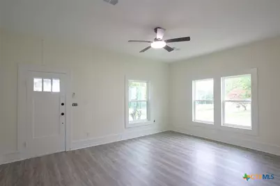 106 N Pear Street, Rockdale, TX 76567 - Photo 8