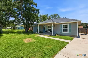 554 W Austin St, Luling, TX 78648 - Photo 6