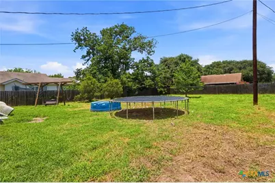 554 West Austin Street, Luling, TX 78648 - Photo 42