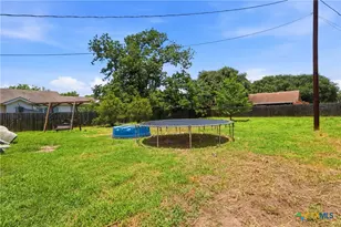 554 W Austin St, Luling, TX 78648 - Photo 42