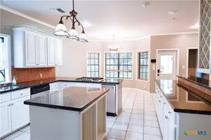 406 Woodway Dr, Victoria, TX 77904 - Photo 6