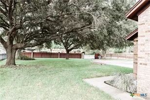 406 Woodway Dr, Victoria, TX 77904 - Photo 20