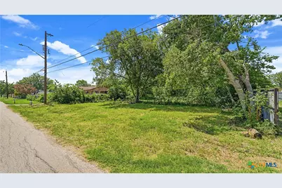 144 Dinn Drive, San Antonio, TX 78218 - Photo 2