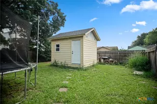 102 Sagemont Ave, Victoria, TX 77904 - Photo 36
