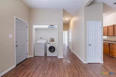 306 E Brazos A & B Street, Victoria, TX 77901 - Photo 6