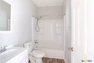 306 E Brazos A & B St, Victoria, TX 77901 - Photo 20