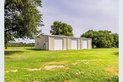 322 Hcr 2320, Abbott, TX 76621 - Photo 14