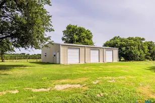 322 Hcr 2320, Abbott, TX 76621 - Photo 14