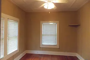 959 Lee St, New Braunfels, TX 78130 - Photo 4