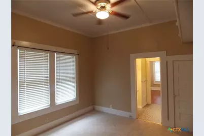 959 Lee Street, New Braunfels, TX 78130 - Photo 6