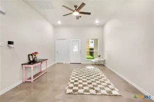 410 W Avenue C, Copperas Cove, TX 76522 - Photo 6