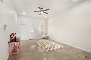 410 W Avenue C, Copperas Cove, TX 76522 - Photo 4