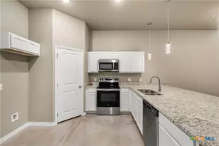 408 W Avenue C, Copperas Cove, TX 76522 - Photo 4