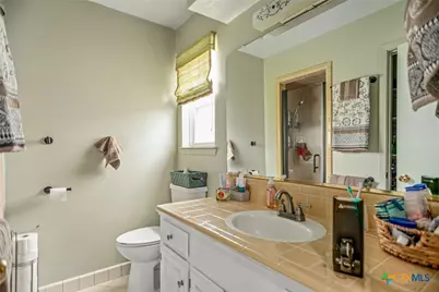 300 Green Avenue, Palacios, TX 77465 - Photo 20
