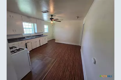 5902 Tx-36, Heidenheimer, TX 76501 - Photo 6