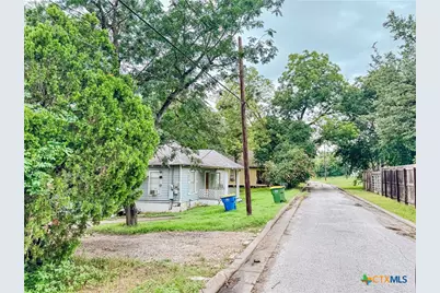 811 Saint John Street, Gonzales, TX 78629 - Photo 10
