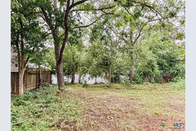 811 Saint John Street, Gonzales, TX 78629 - Photo 6