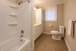 312 Willow Ave, Luling, TX 78648 - Photo 8