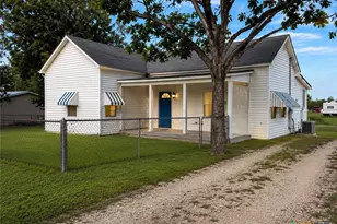 312 Willow Ave, Luling, TX 78648 - Photo 2