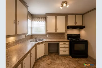 312 Willow Avenue, Luling, TX 78648 - Photo 10