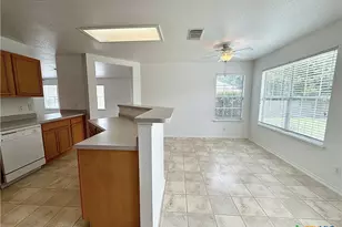 2051 Club Crossing, New Braunfels, TX 78130 - Photo 10