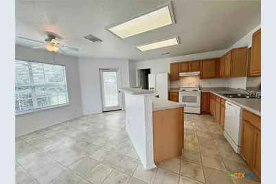 2051 Club Crossing, New Braunfels, TX 78130 - Photo 12