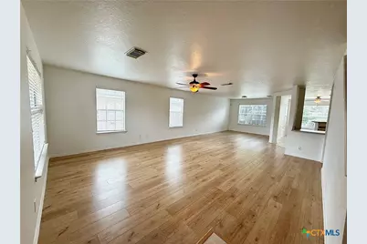 2051 Club Crossing, New Braunfels, TX 78130 - Photo 4