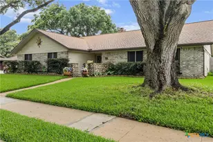 128 Cumberland Gap, Victoria, TX 77904 - Photo 2