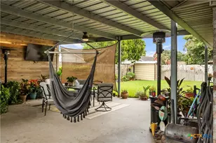 128 Cumberland Gap, Victoria, TX 77904 - Photo 32