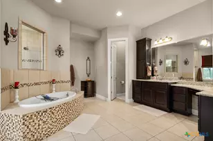 814 Haven Point Loop, New Braunfels, TX 78132 - Photo 18
