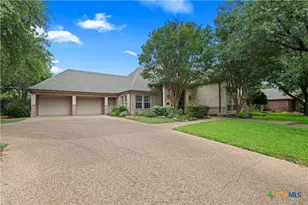 2316 Deerfield Dr, Temple, TX 76502 - Photo 2