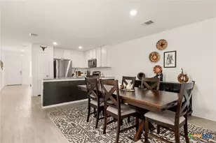 9129 Navarro Vis, Seguin, TX 78155 - Photo 10