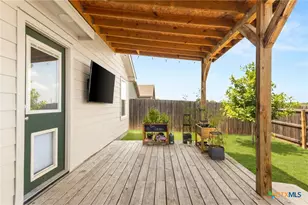 9129 Navarro Vis, Seguin, TX 78155 - Photo 22