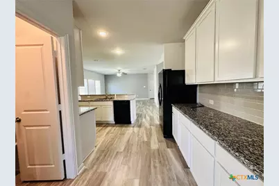 8907 Ladbroke Grove, Converse, TX 78109 - Photo 14