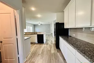 8907 Ladbroke Grove, Converse, TX 78109 - Photo 14
